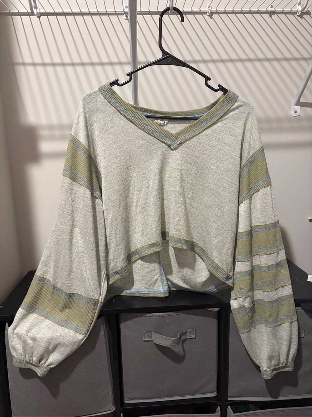 POL Striped Sage and Pale Blue V-Neck Cropped Long-Sleeved Shirt